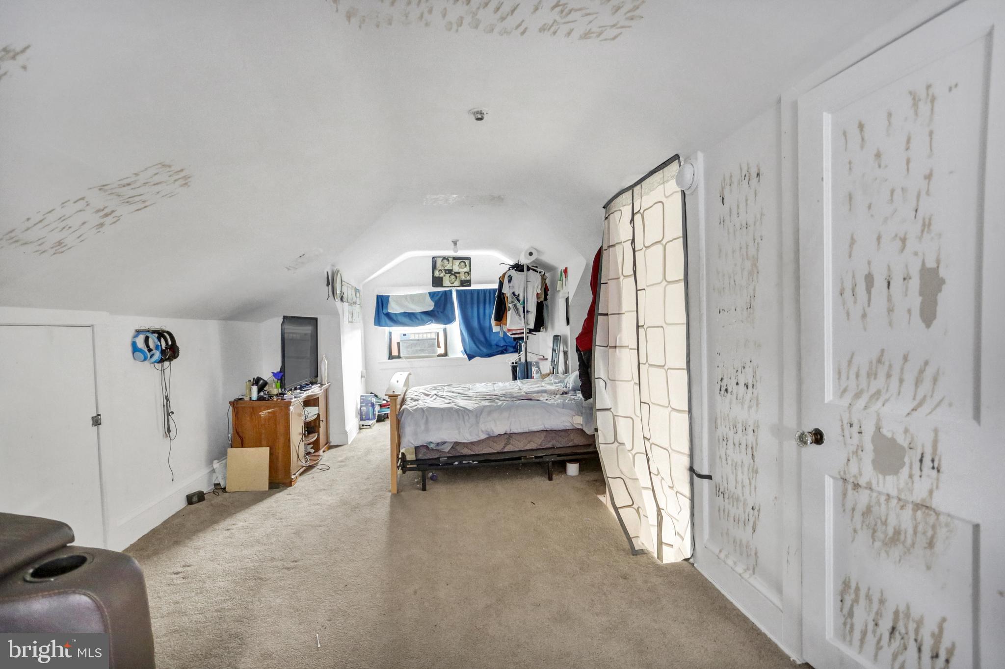 201-205 Pershing Boulevard Reading, PA 19607 - Photo 23 of 30 2nd floor bedroom 3