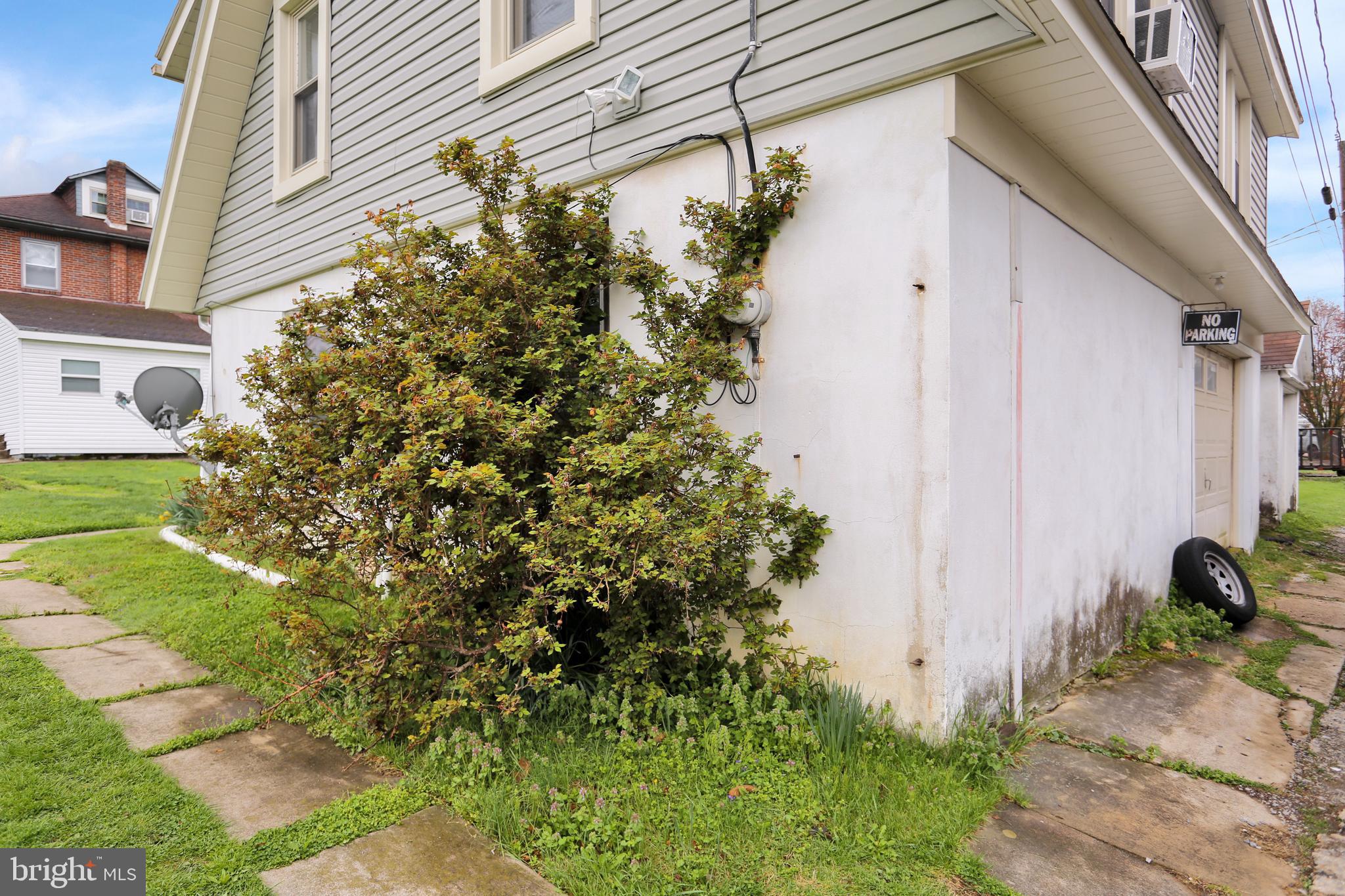 201-205 Pershing Boulevard Reading, PA 19607 - Photo 28 of 30 Rear home