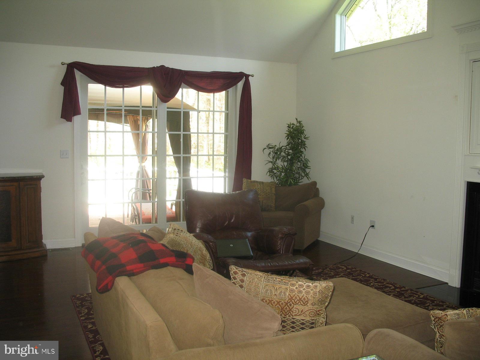 29 Fairview Road Elkton, MD 21921 - Photo 5 of 26 Interior (General)