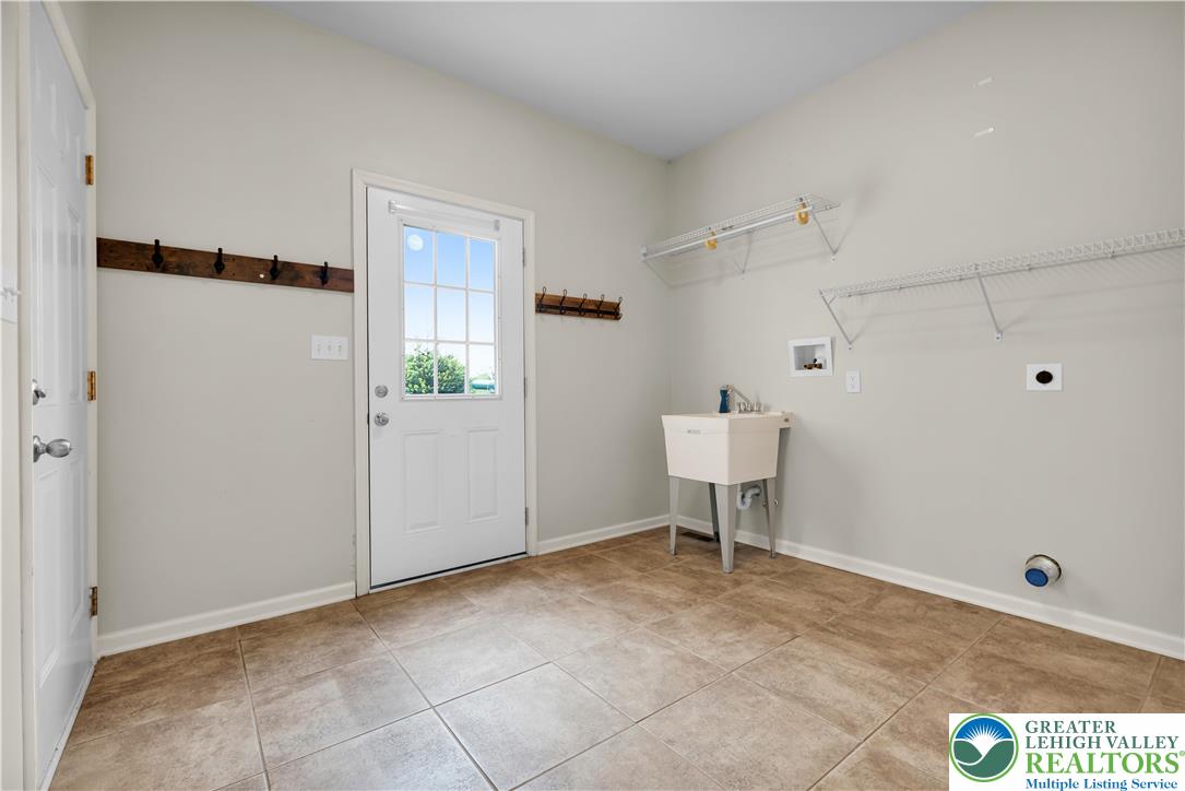 2575 Huckleberry Road Allentown, PA 18104 - Photo 24 of 57