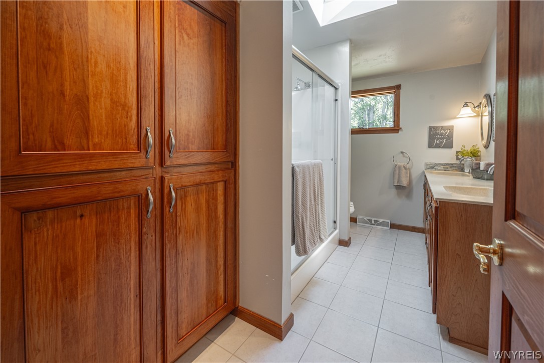 6201 Crosby Road Lockport Town, NY 14094 - Photo 17 of 43