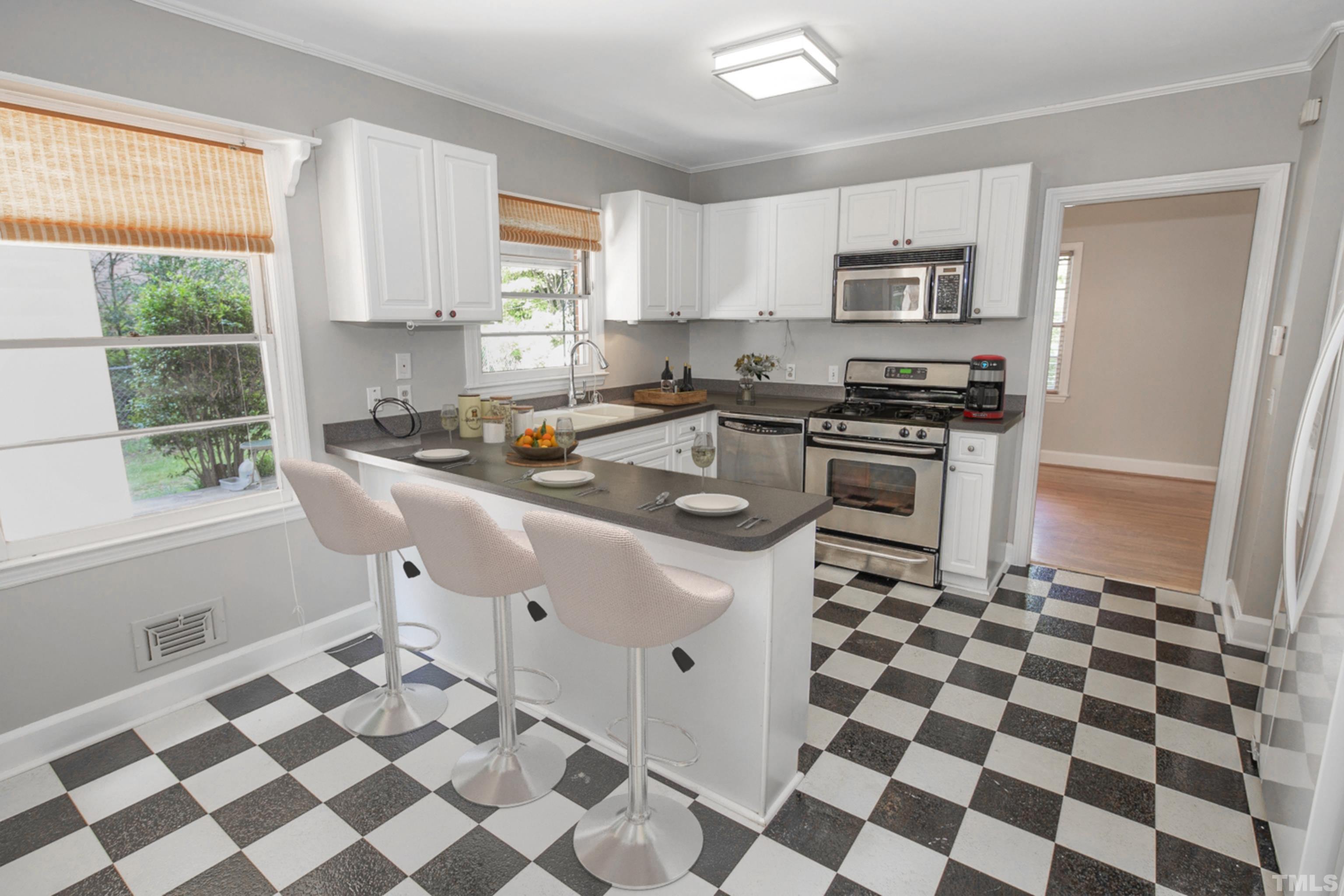 3012 Ridge Road Raleigh, NC 27612 - Photo 3 of 23 Gallery Image 3