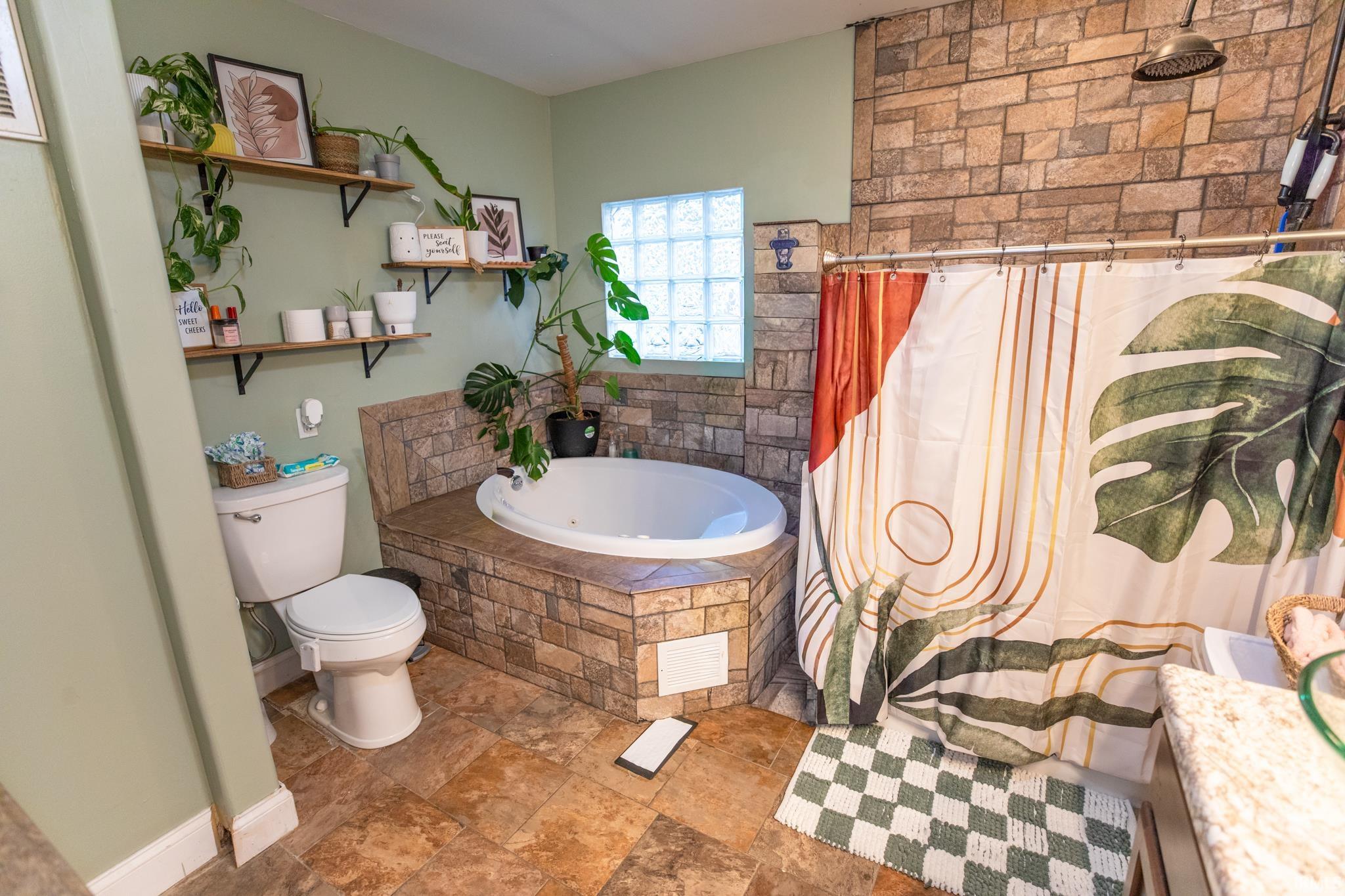 1100 Rochester Boulevard Rochester, IN 46975 - Photo 15 of 21
