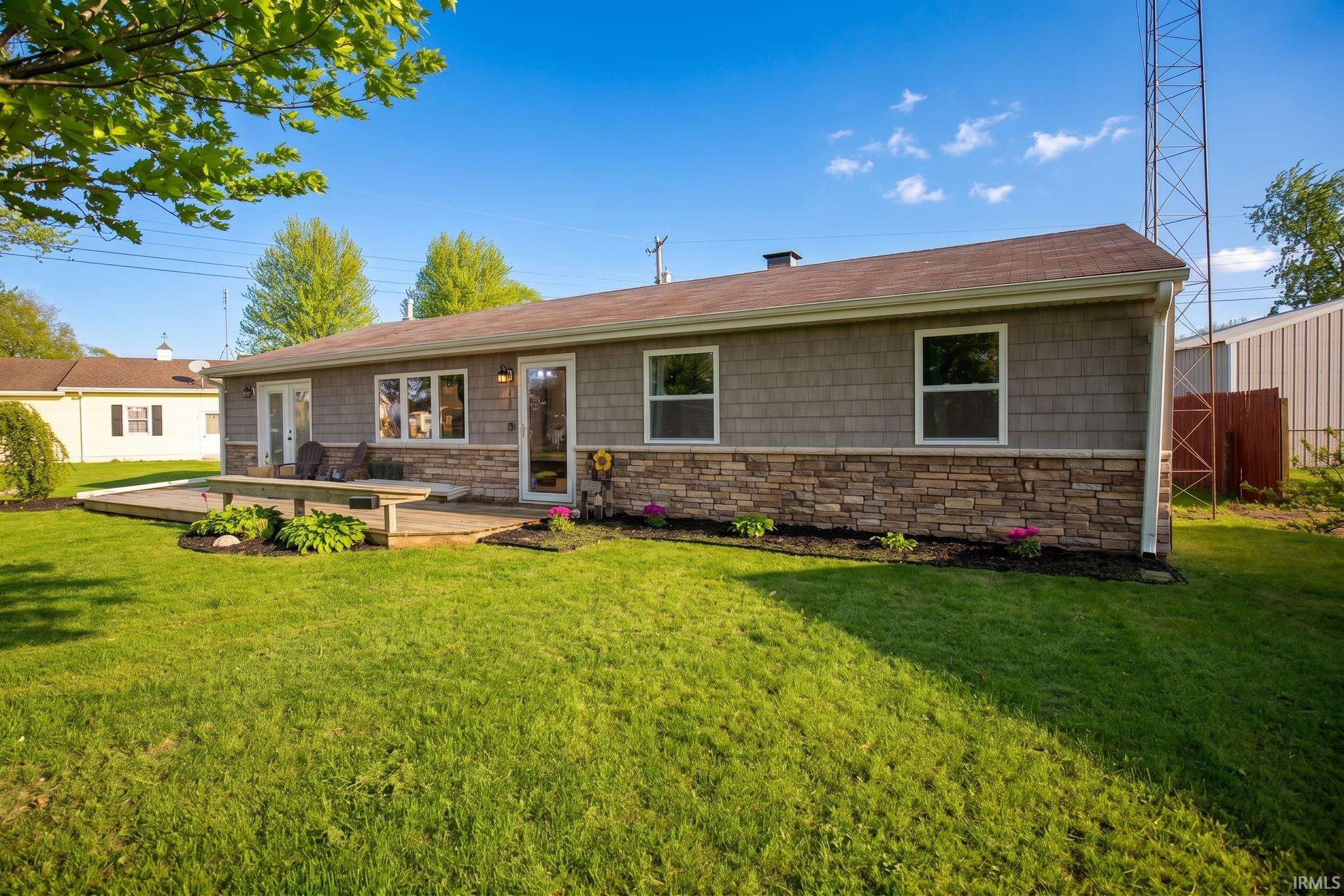 1100 Rochester Boulevard Rochester, IN 46975 - Photo 2 of 21