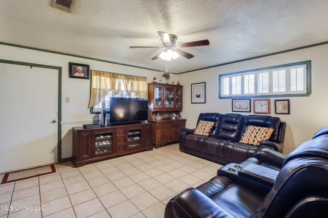 $149,900 | 2011 Woodmont Street, Pascagoula, MS 39567