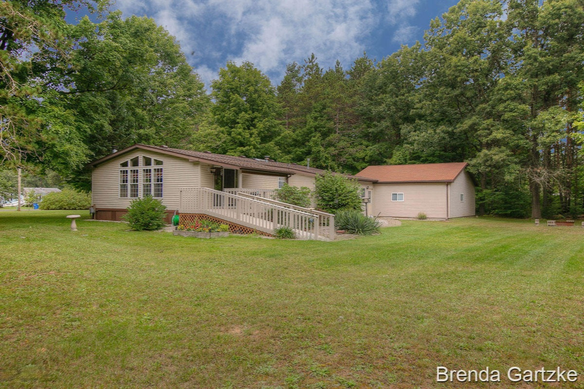 8906 Garbow Road Howard City, MI 49329 - Photo 1 of 22 Garbow8926