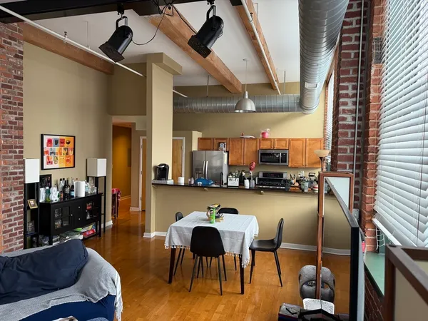 $2,300 | 160 Fremont Street, Unit 209, Worcester, MA 01603