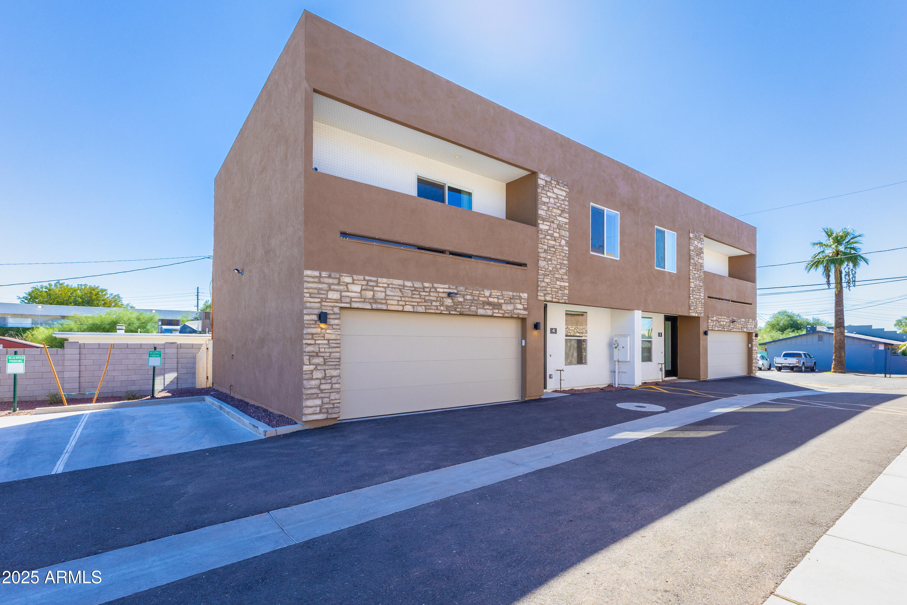 4307 North 13th Place Phoenix, AZ 85014 - Photo 5 of 35 a view of a building with a street