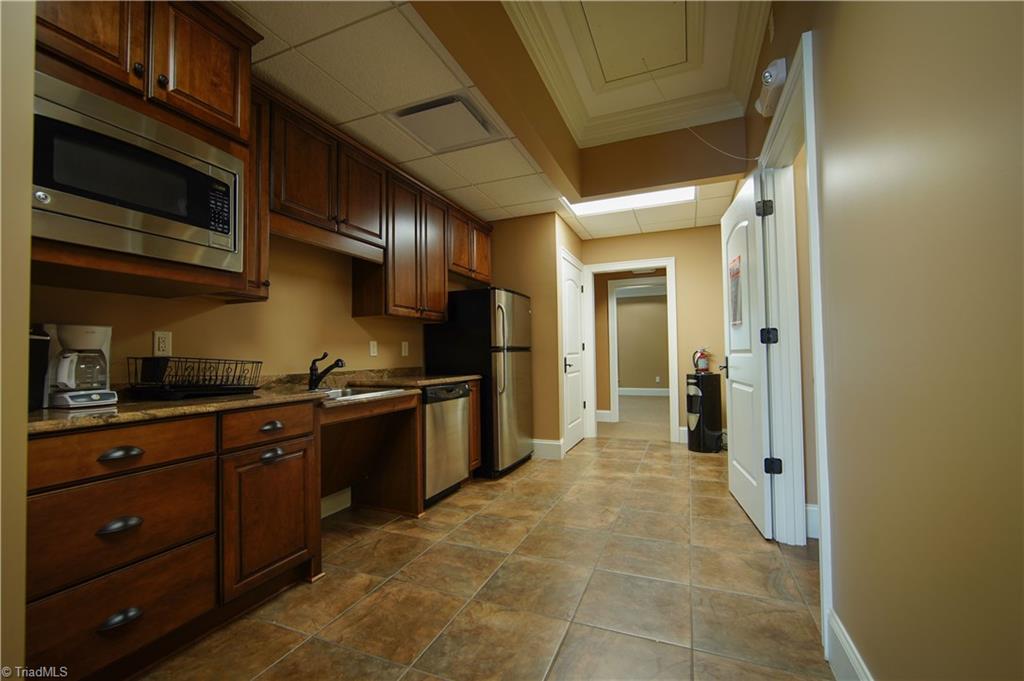 8006 Linville Road, Unit B Oak Ridge, NC 27310 - Photo 10 of 17