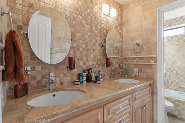 a view of a workspace with furniture