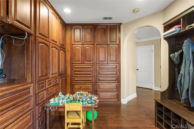 a view of yard with large trees