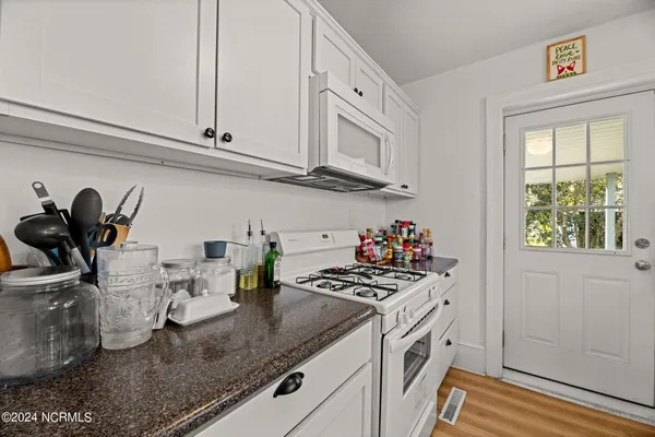$1,650 | 607 Watson Avenue, New Bern, NC 28560
