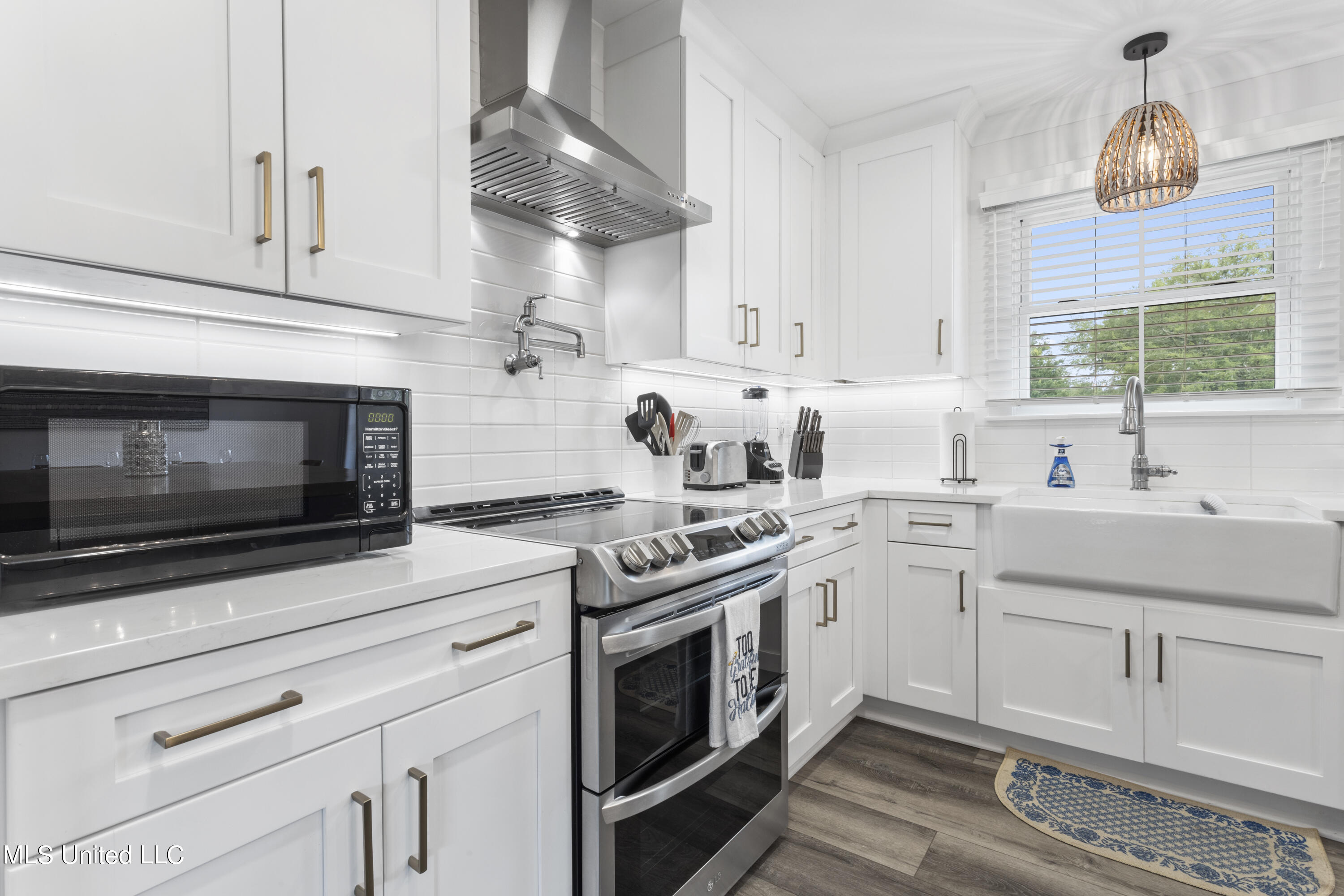 100 Winchester Drive Ocean Springs, MS 39564 - Photo 11 of 45 011