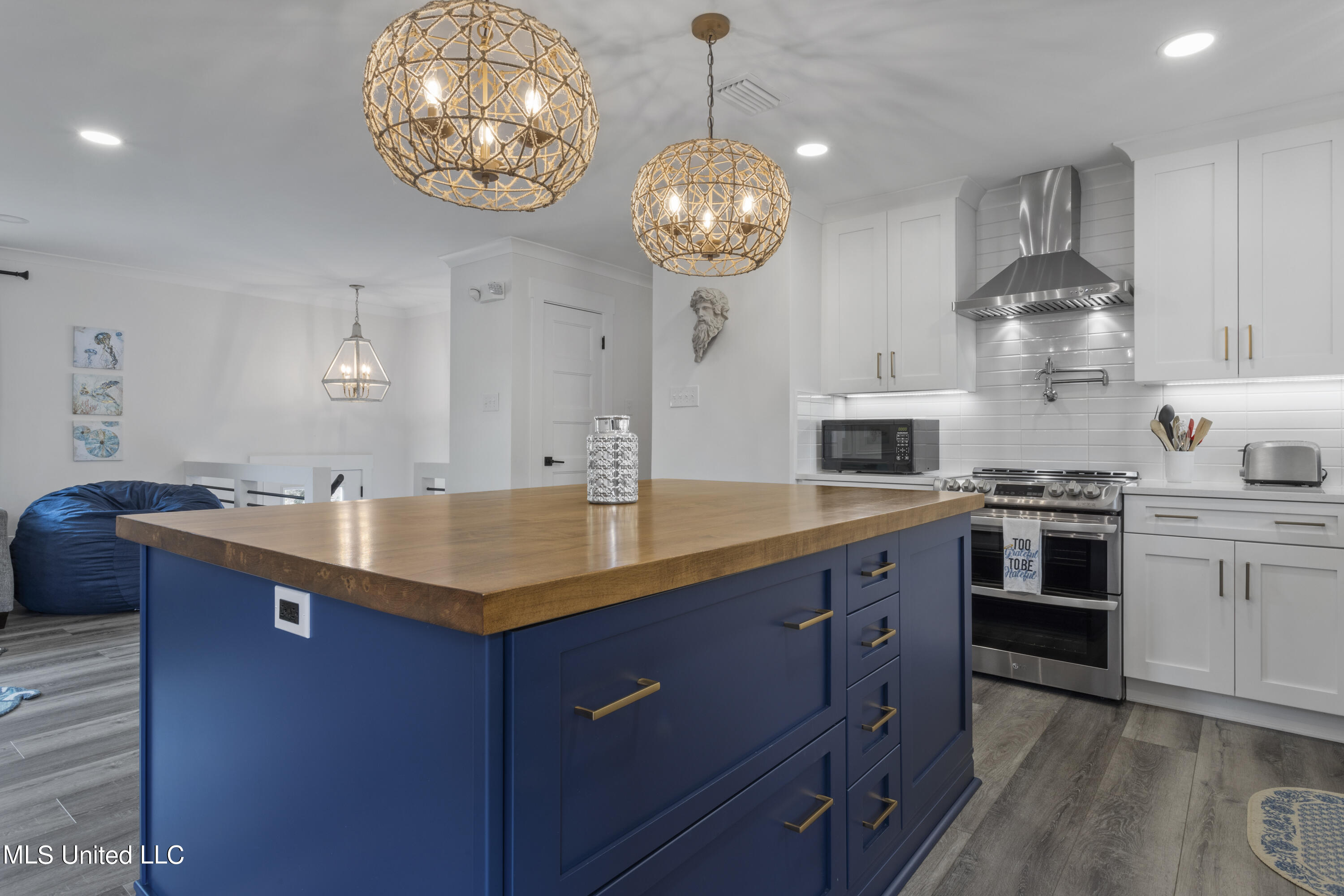 100 Winchester Drive Ocean Springs, MS 39564 - Photo 12 of 45 012