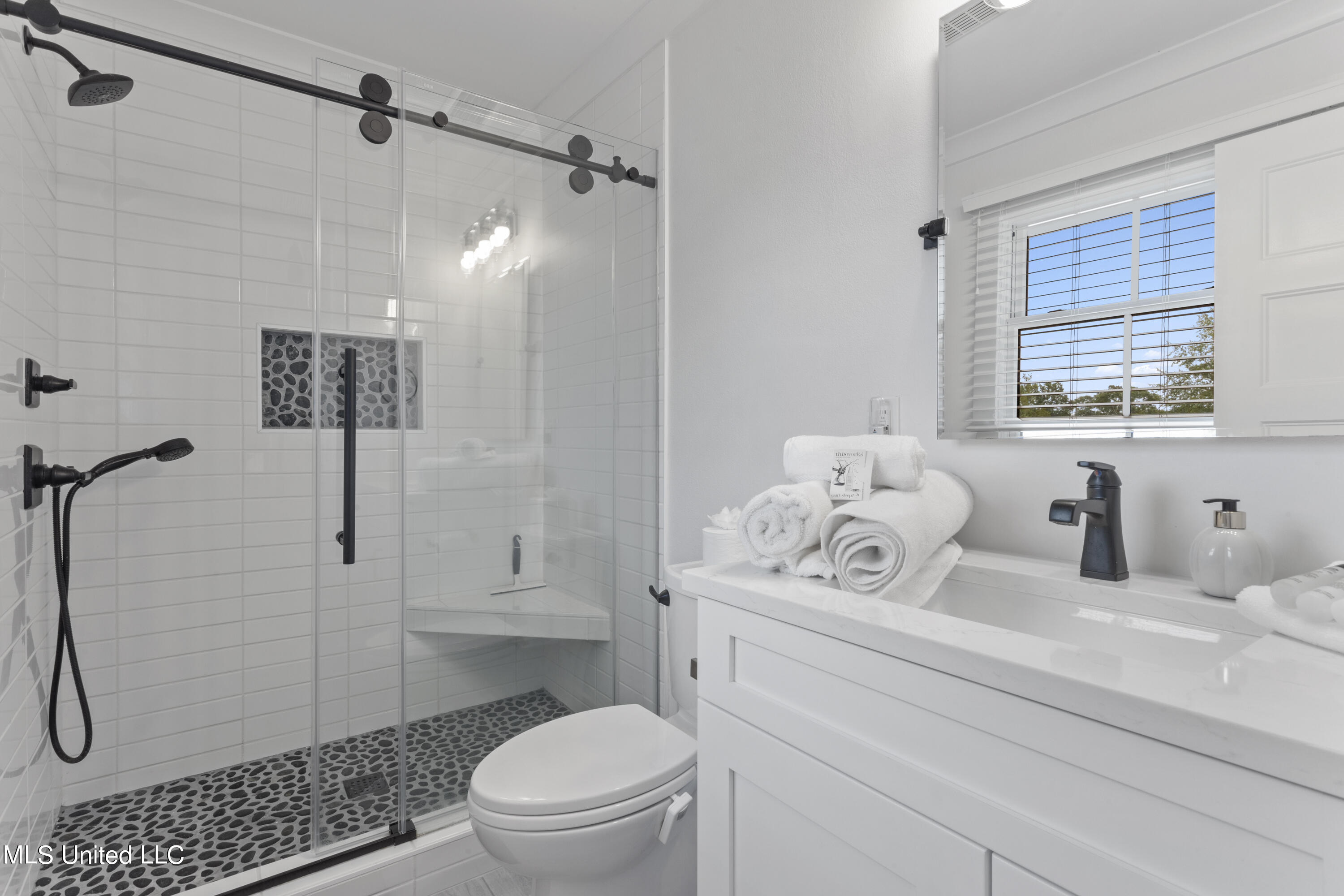 100 Winchester Drive Ocean Springs, MS 39564 - Photo 18 of 45 018