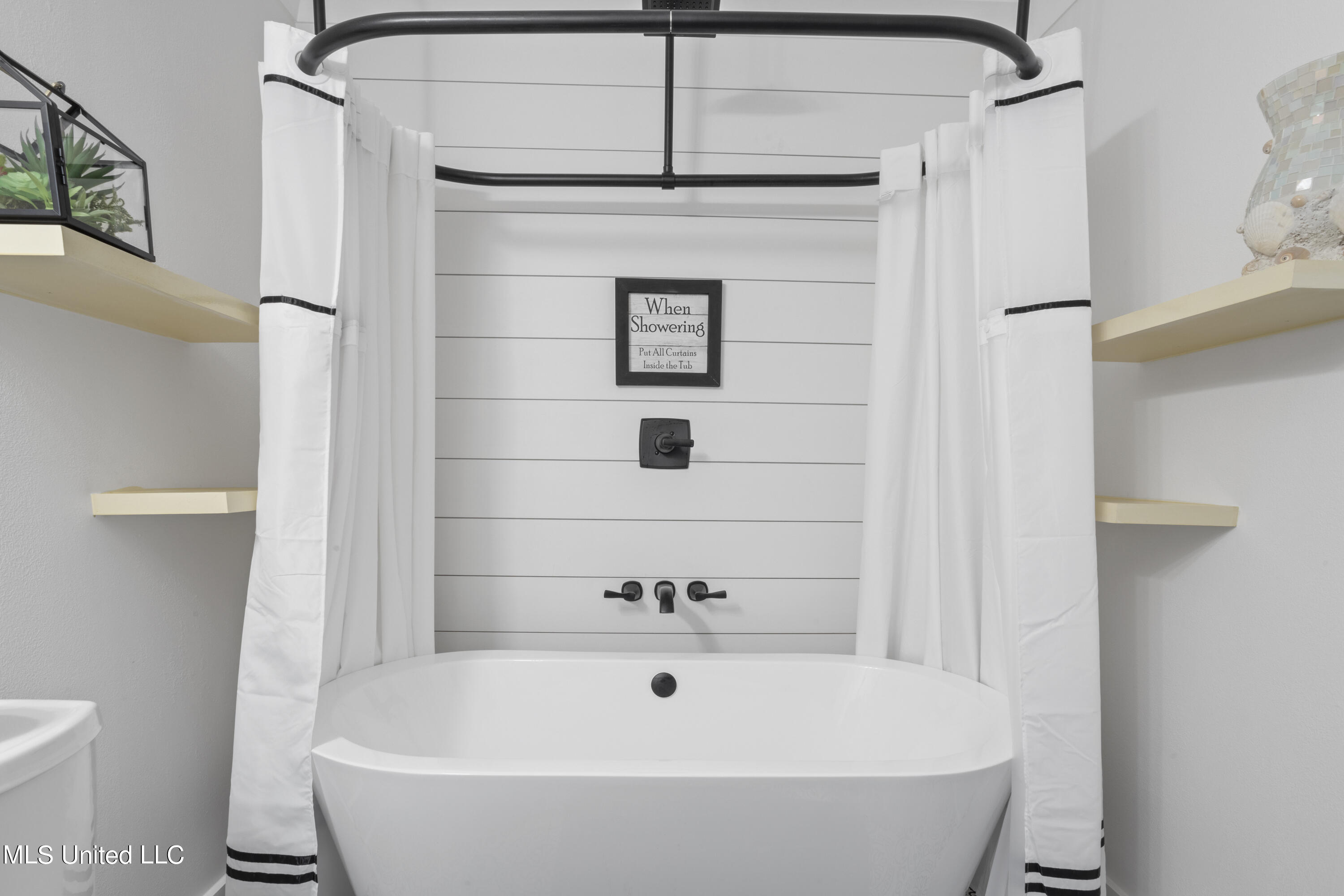 100 Winchester Drive Ocean Springs, MS 39564 - Photo 21 of 45 021