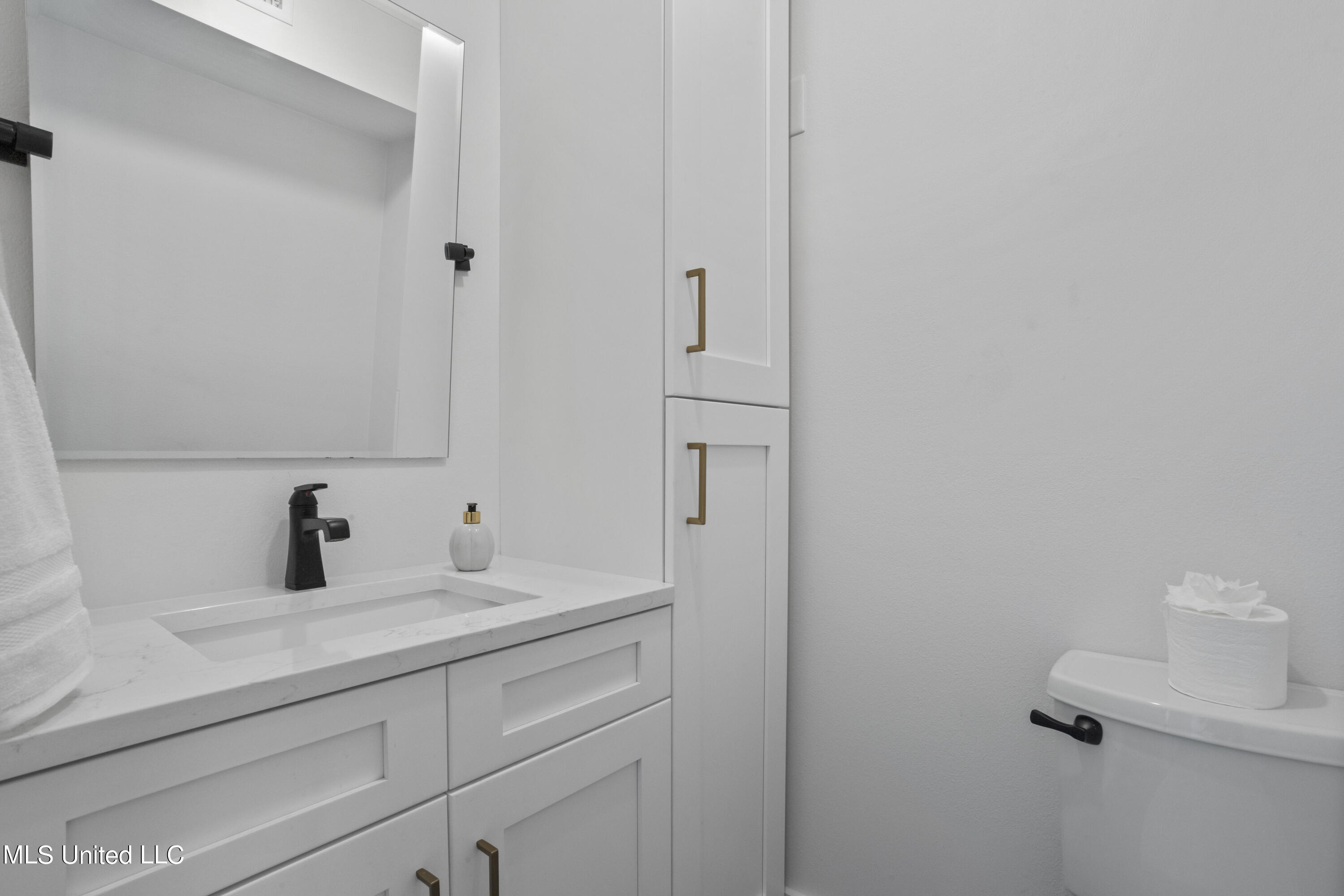 100 Winchester Drive Ocean Springs, MS 39564 - Photo 34 of 45 034