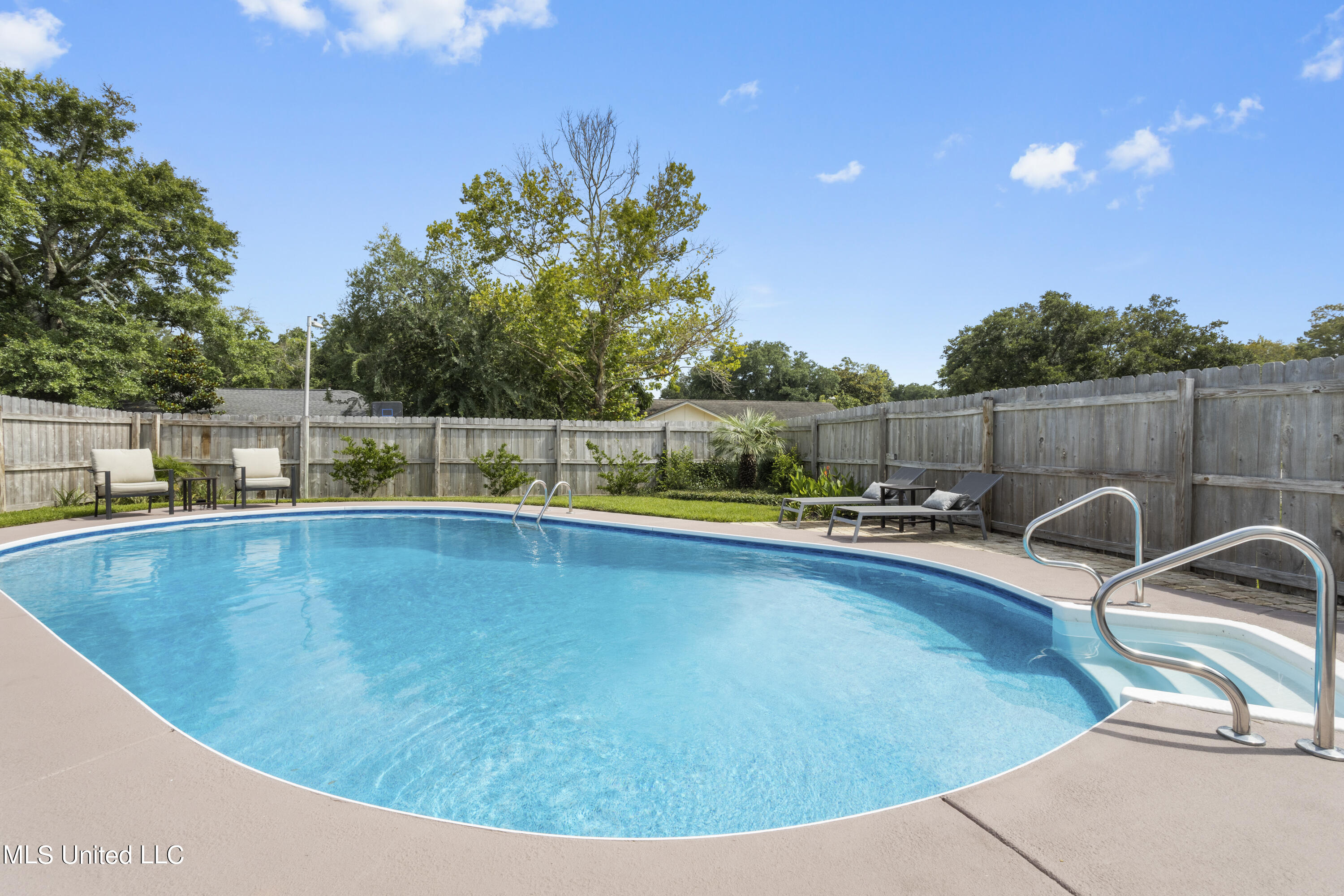 100 Winchester Drive Ocean Springs, MS 39564 - Photo 40 of 45 040