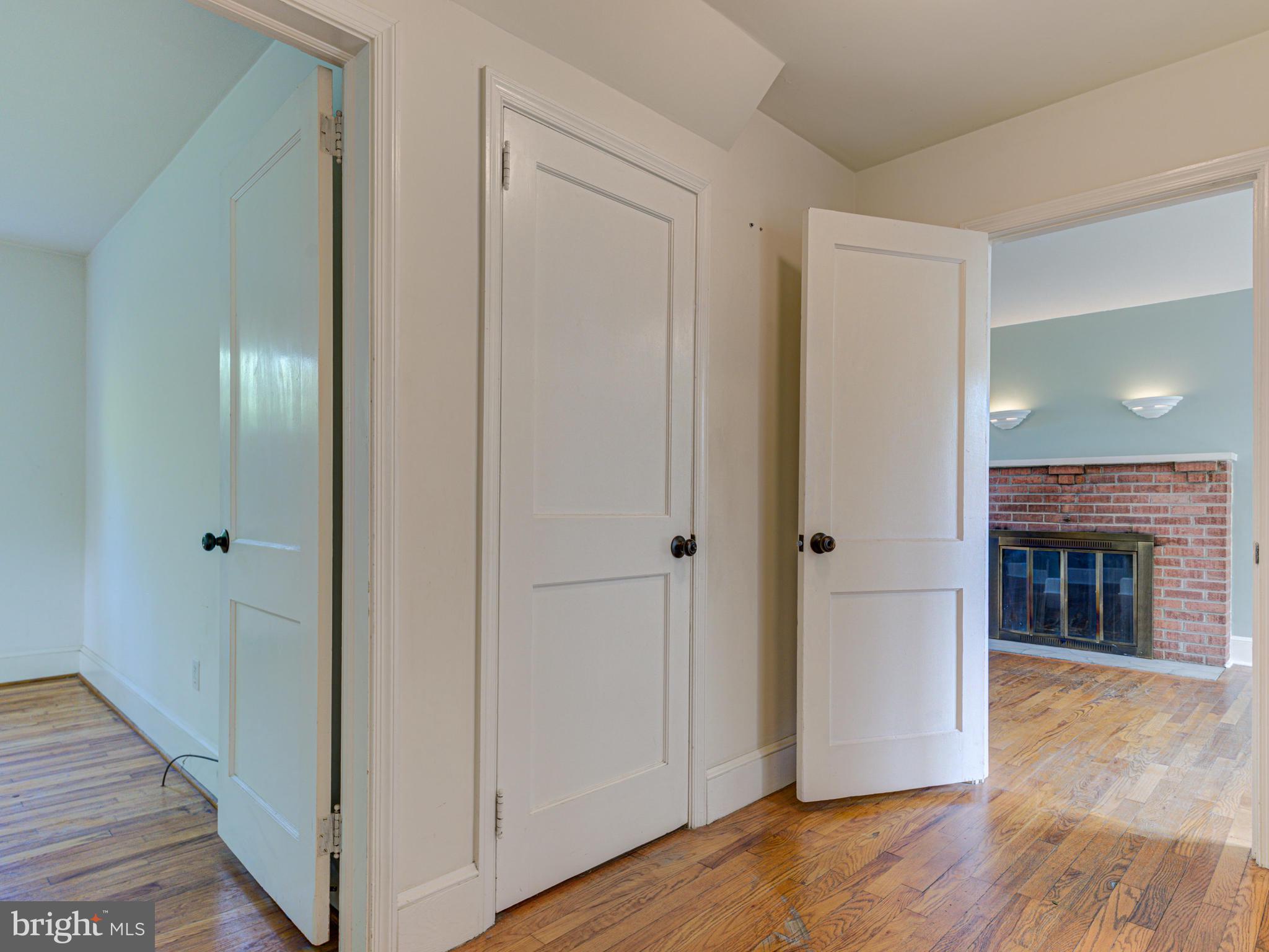 21148 Unison Road Middleburg, VA 20117 - Photo 22 of 52 Hallway from Living Room leads to Main Bedrooms