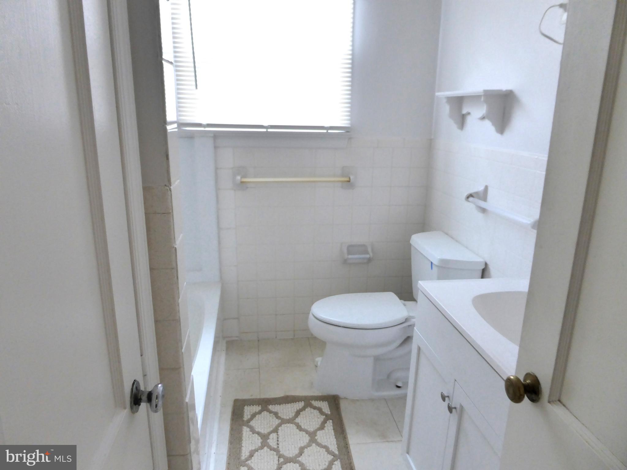 21148 Unison Road Middleburg, VA 20117 - Photo 31 of 52 Main Level Full Bath