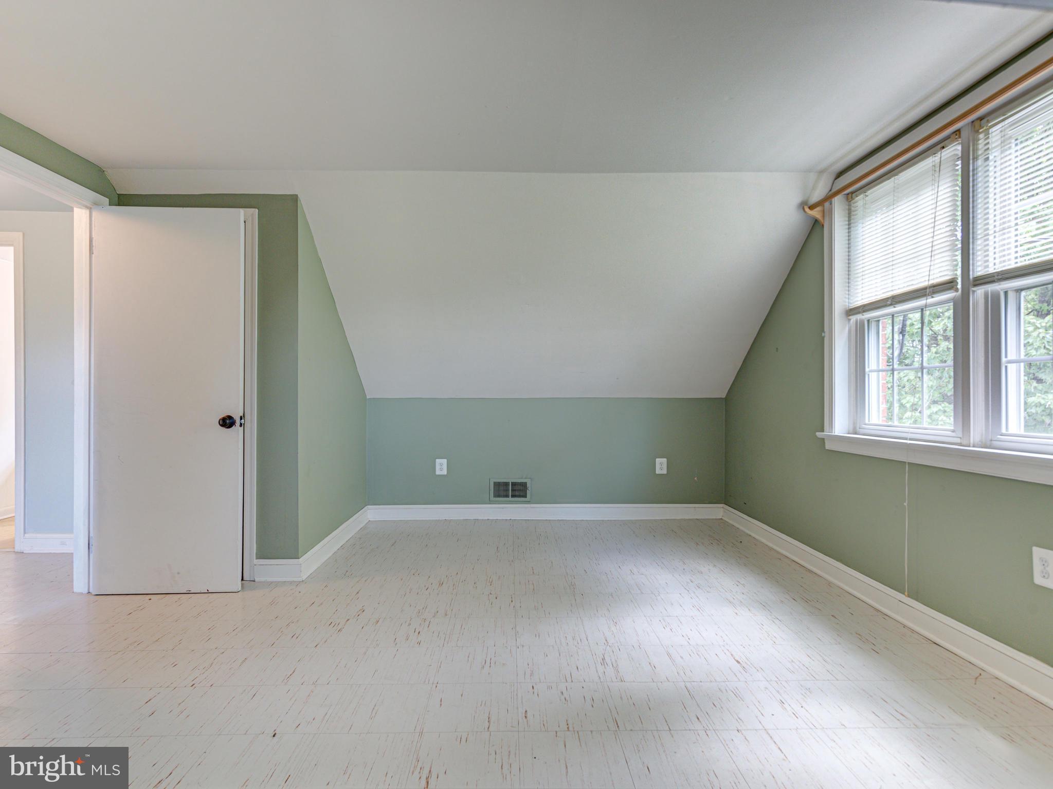 21148 Unison Road Middleburg, VA 20117 - Photo 38 of 52 Upper Level Dormer Bedroom #2