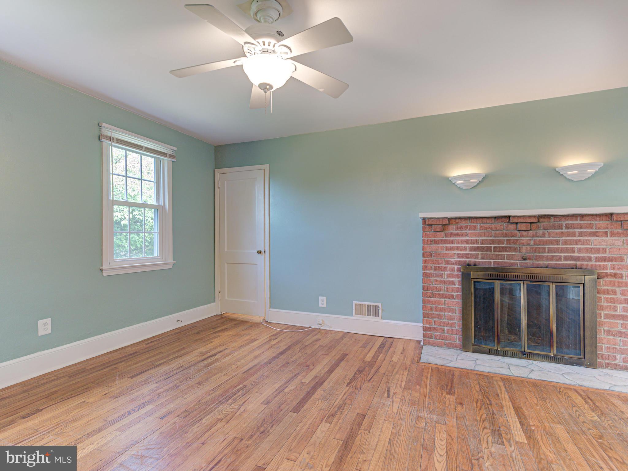 21148 Unison Road Middleburg, VA 20117 - Photo 10 of 52 Living Room looking to Entrance to Library/5th Bd