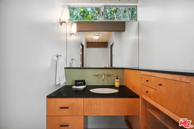 $7,500 | 1568 Stoddard Avenue, Thousand Oaks, CA 91360