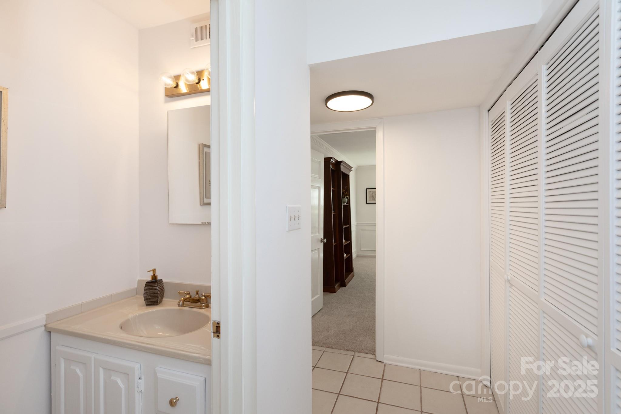 1336 Rock Point Road Charlotte, NC 28270 - Photo 14 of 35 Gallery Image 14