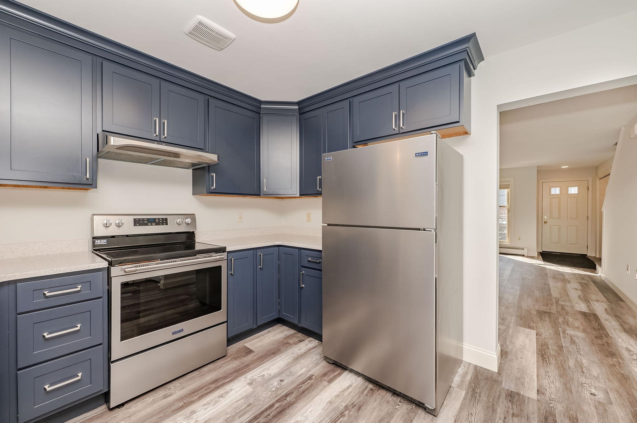 75 Woodland Road North Hampton, NH 03862 - Photo 3 of 10