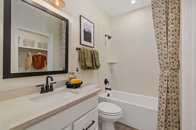 $2,399,990 | 835 Brook Hollow Road, Nashville, TN 37205