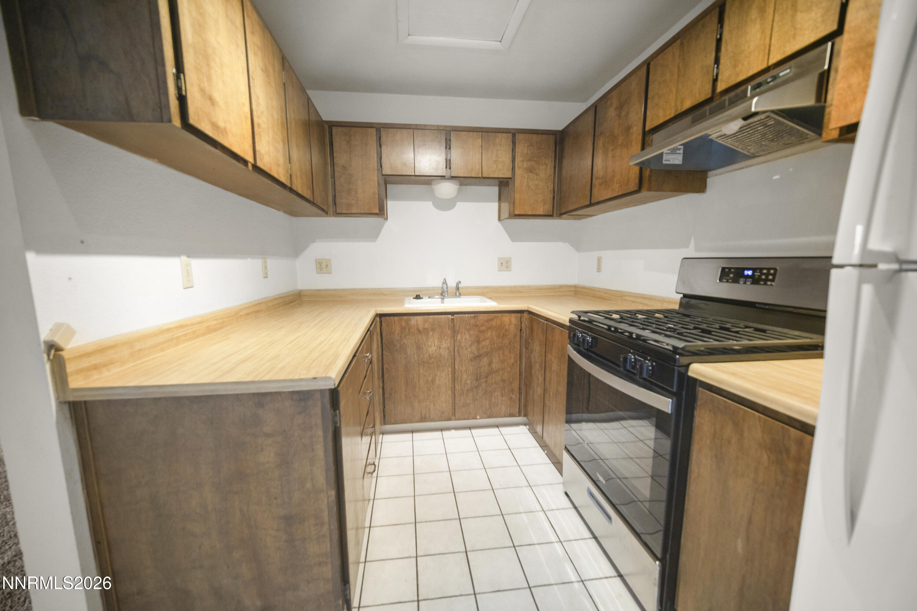 308 Andrea Way Fernley, NV 89408 - Photo 19 of 42 _S1A4600