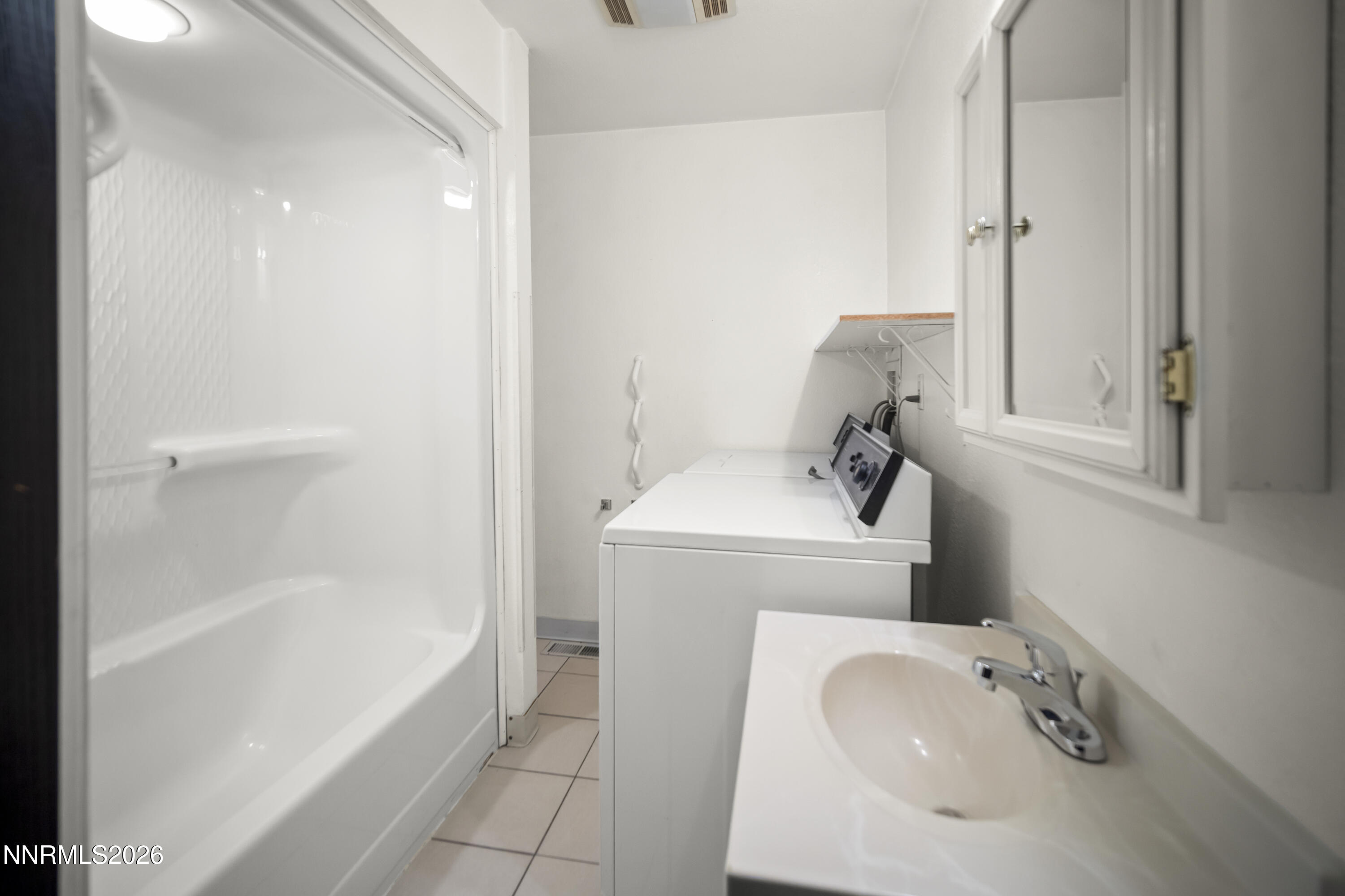 308 Andrea Way Fernley, NV 89408 - Photo 24 of 42 _S1A4630