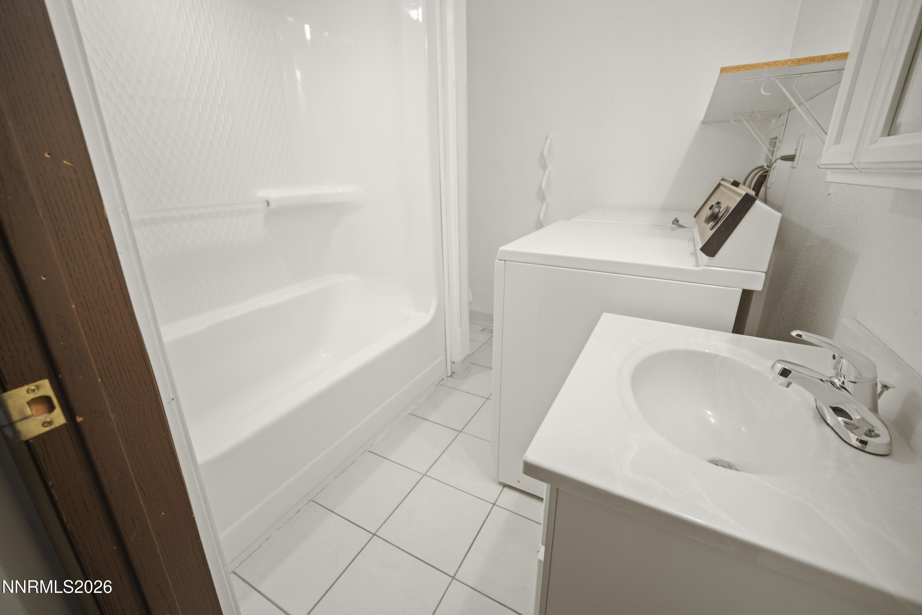 308 Andrea Way Fernley, NV 89408 - Photo 9 of 42 _S1A4541