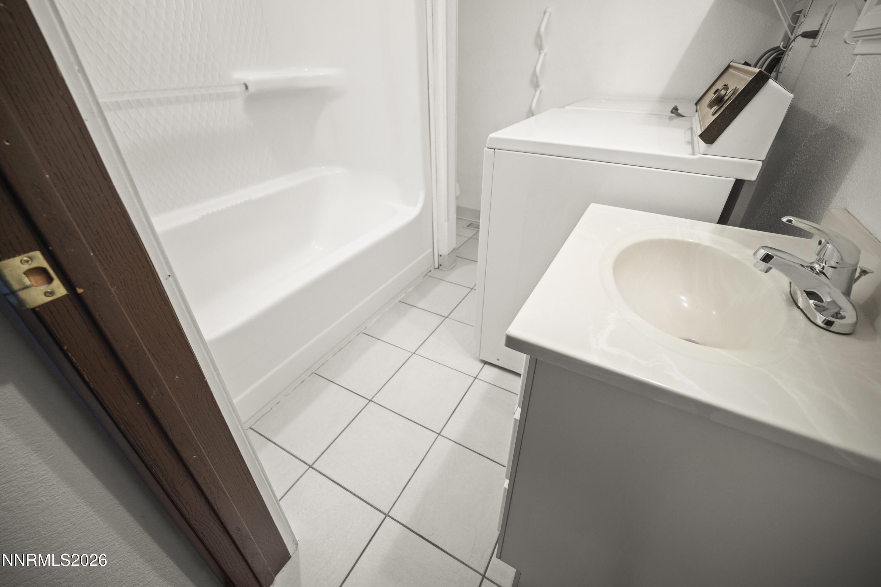 308 Andrea Way Fernley, NV 89408 - Photo 10 of 42 _S1A4546