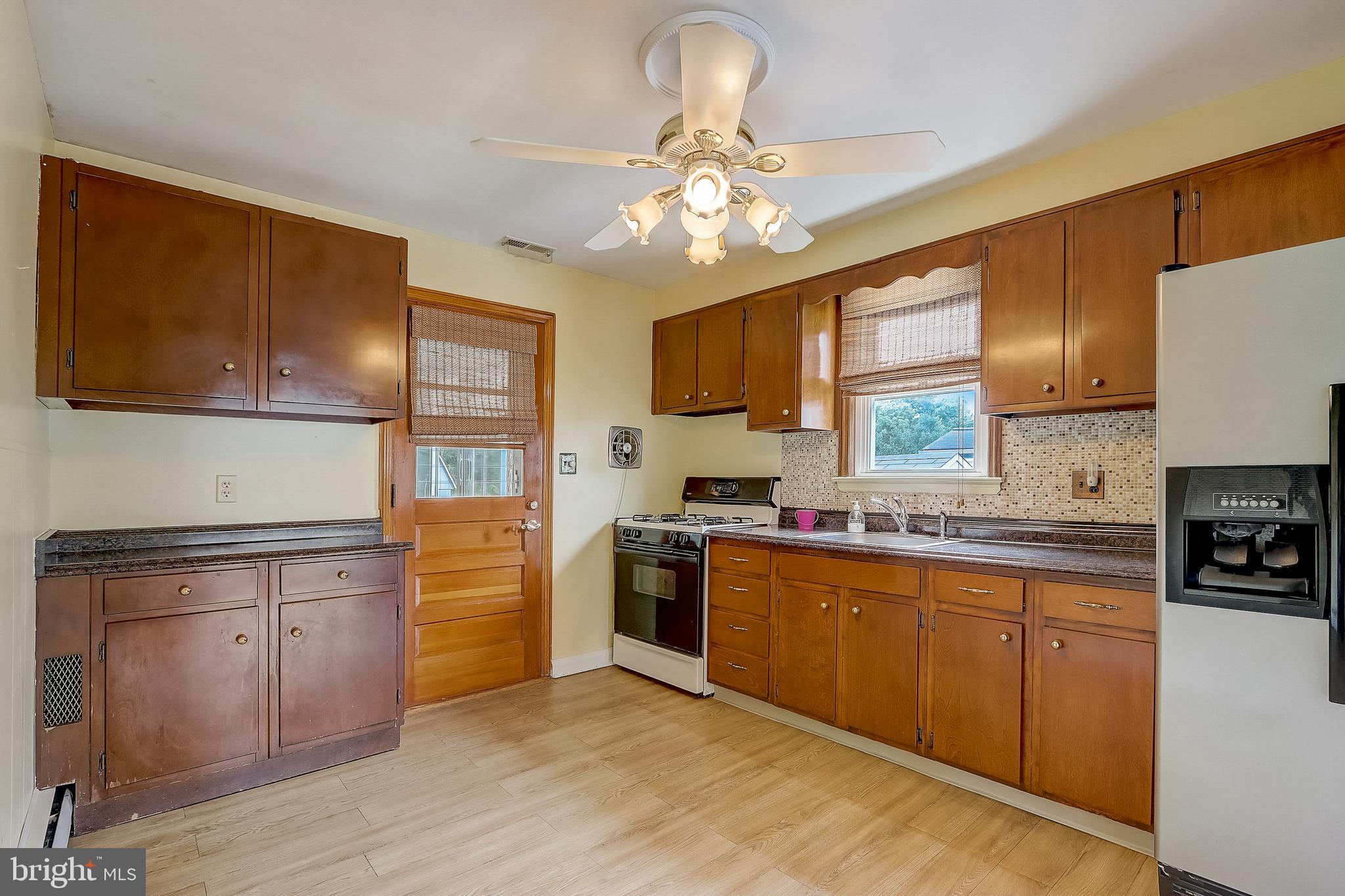 1238 Kendrick Road Baltimore, MD 21237 - Photo 7 of 31