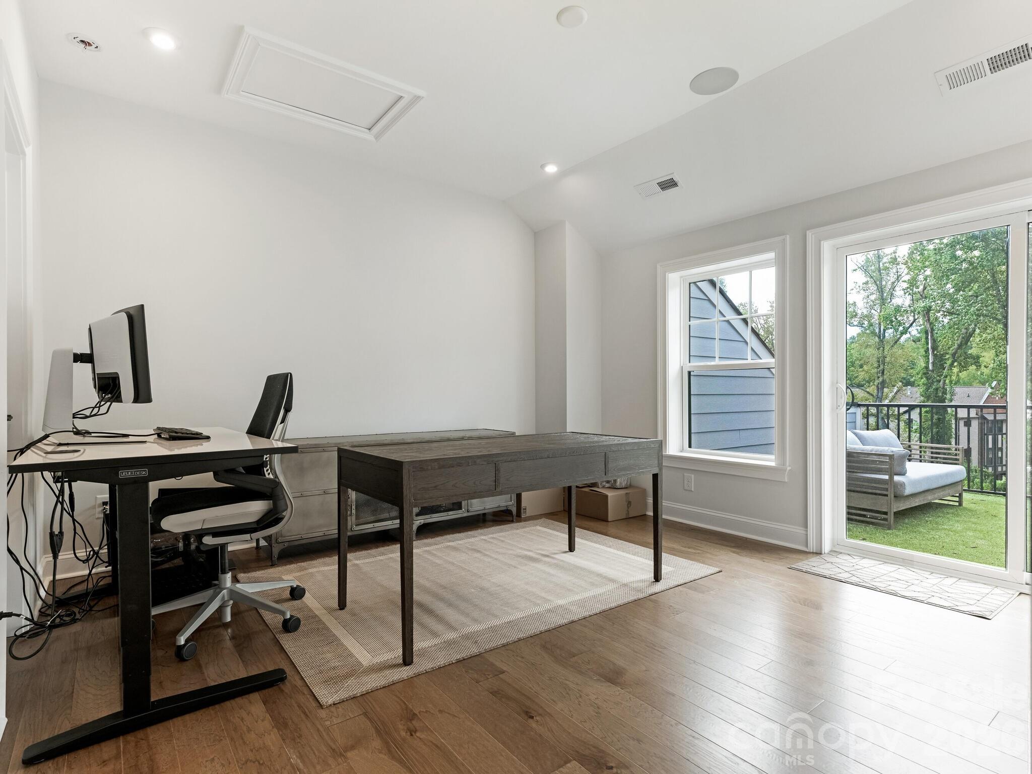 2555 Deacon Avenue Charlotte, NC 28204 - Photo 25 of 35 Gallery Image 25