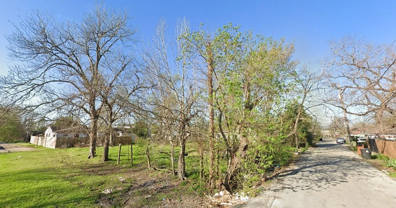 3222 Florida Street Houston, TX 77026 - Photo 2 of 5 Street view, unrestricted