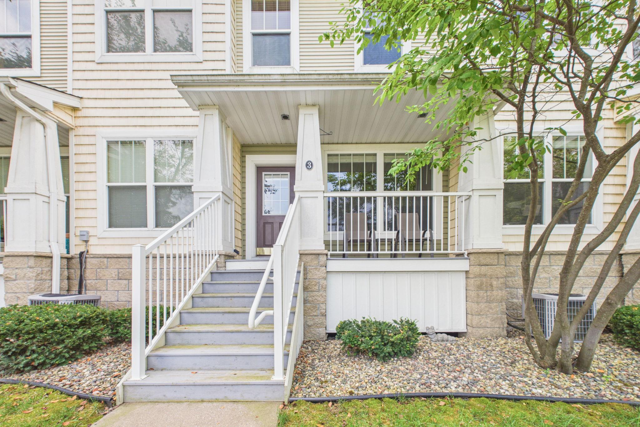 1240 County Rd D East, Unit 3 Maplewood, MN 55109 - Photo 1 of 21 Gallery Image 1