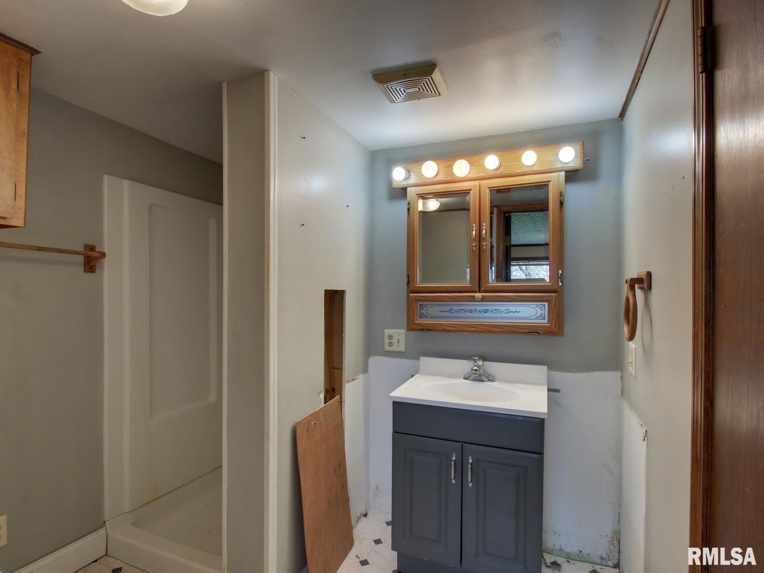 2201 South Johnson Street Macomb, IL 61455 - Photo 23 of 30
