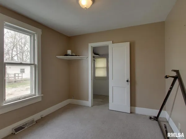 $142,500 | 2201 South Johnson Street, Macomb, IL 61455