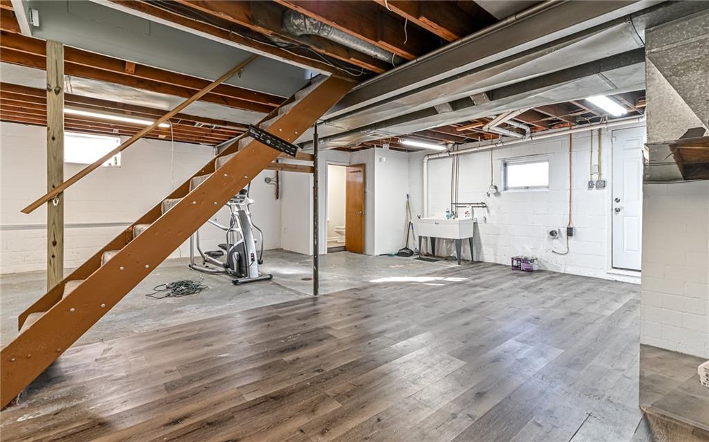 1711 Mercer Street Aliquippa, PA 15001 - Photo 20 of 27 a view of an empty room