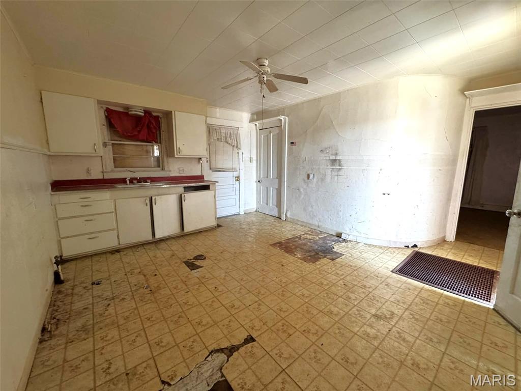 614 Lyon Street Hannibal, MO 63401 - Photo 3 of 6