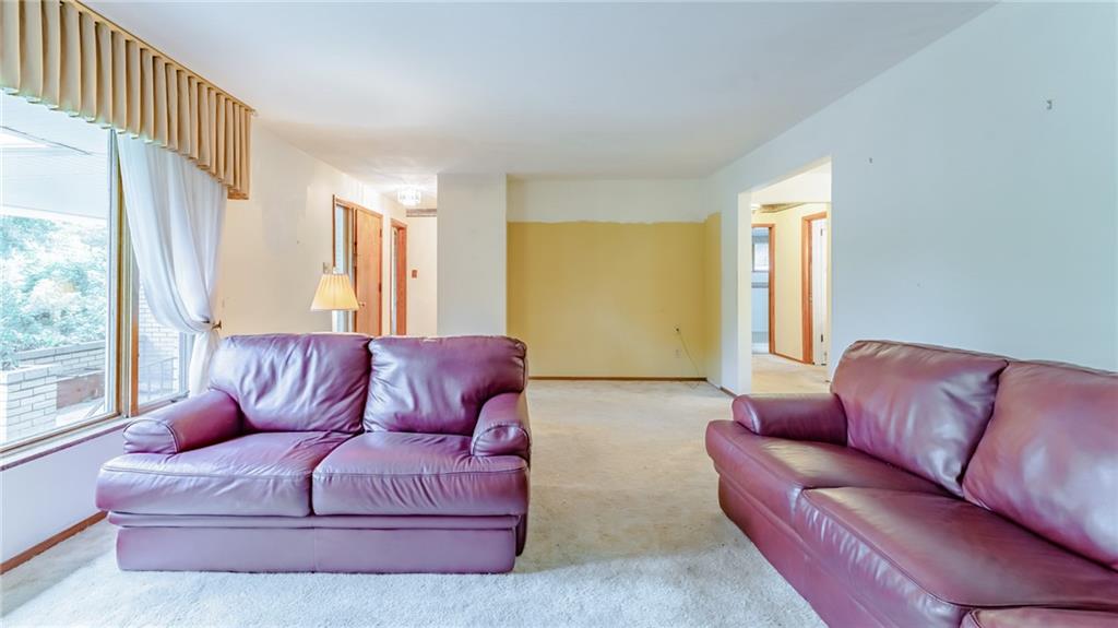 202 Washington Road Forest Hills, PA 15221 - Photo 4 of 20 Gallery Image 4