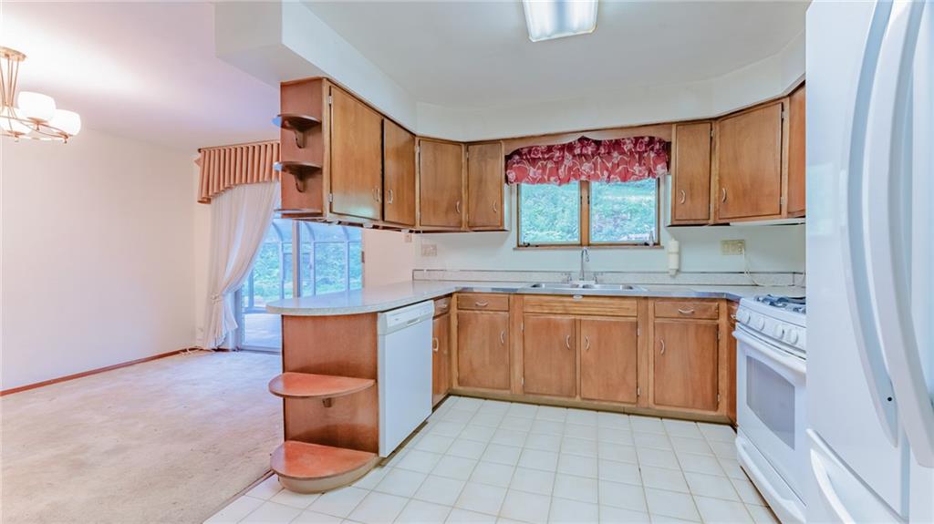202 Washington Road Forest Hills, PA 15221 - Photo 8 of 20 Gallery Image 8