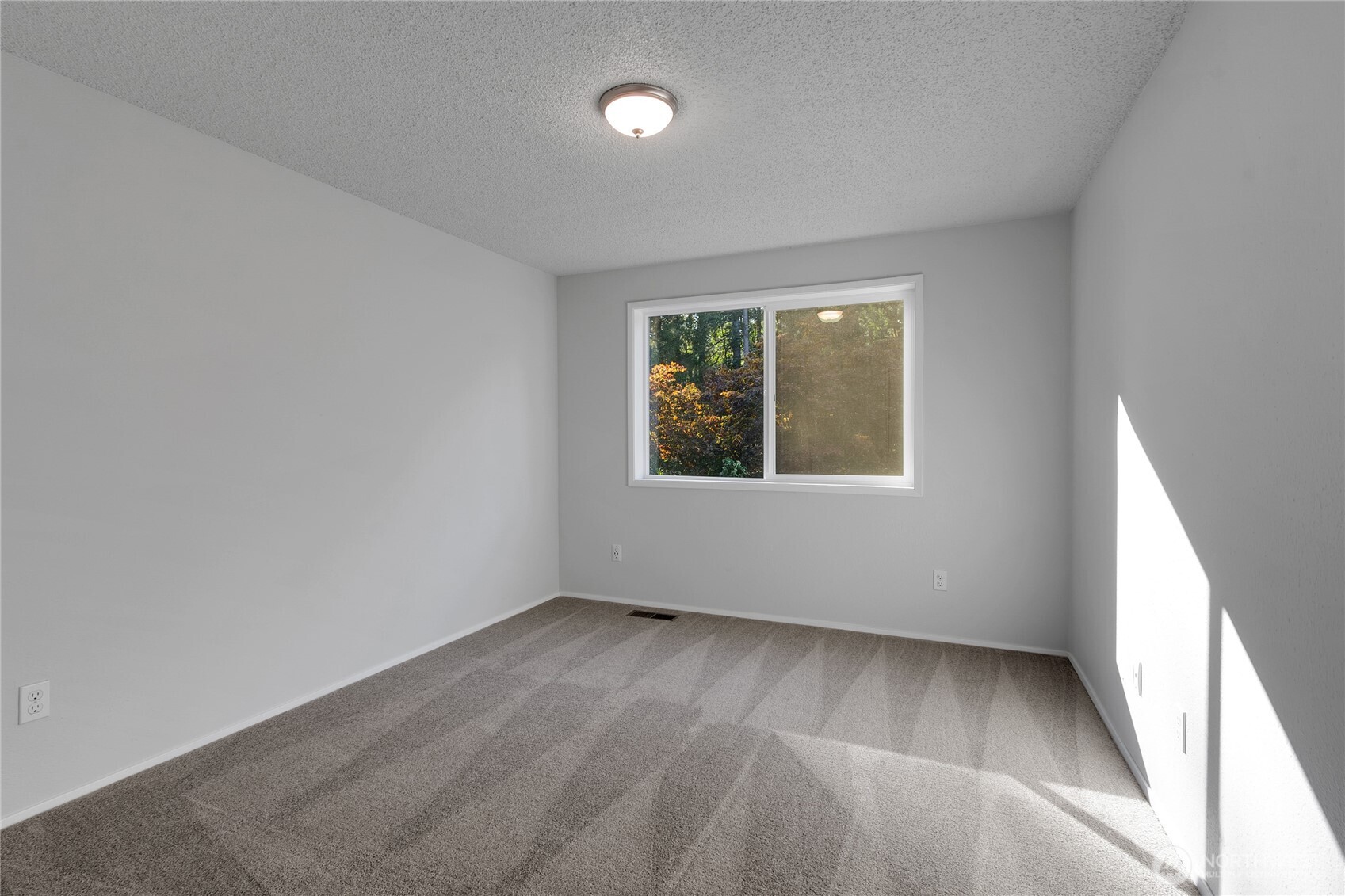 4504 Meridian Road Southeast Olympia, WA 98513 - Photo 22 of 25 Gallery Image 22