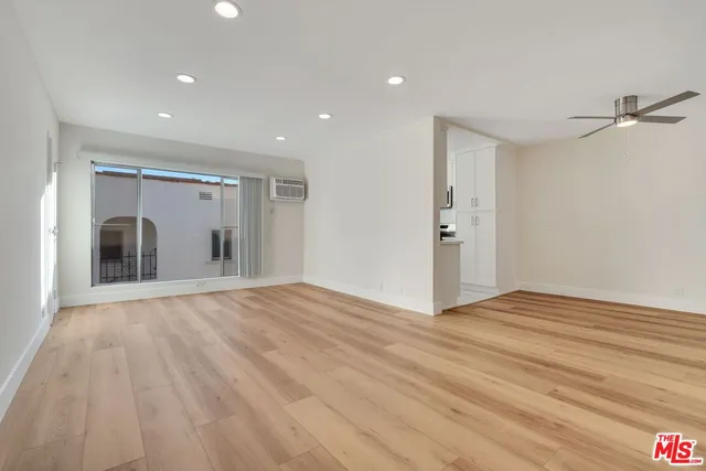 $2,695 | 220 South Gale Drive, Unit 8, Beverly Hills, CA 90211