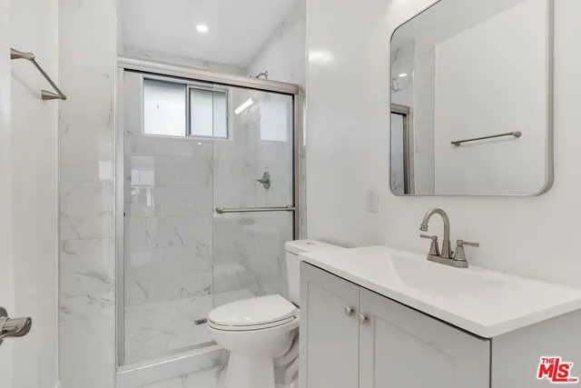 $2,695 | 220 South Gale Drive, Unit 8, Beverly Hills, CA 90211