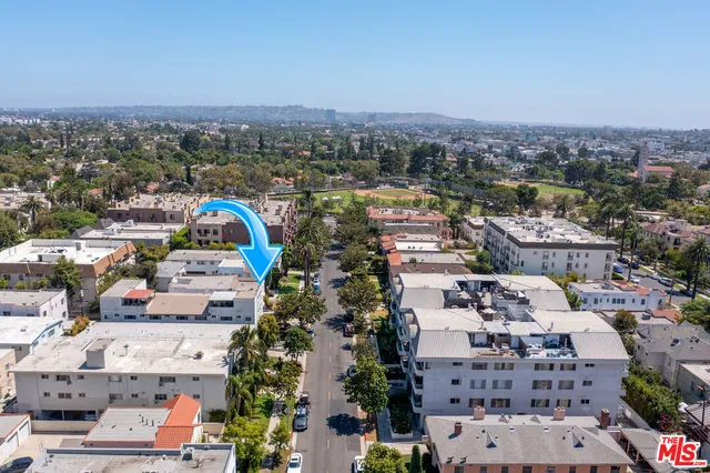 $2,695 | 220 South Gale Drive, Unit 8, Beverly Hills, CA 90211