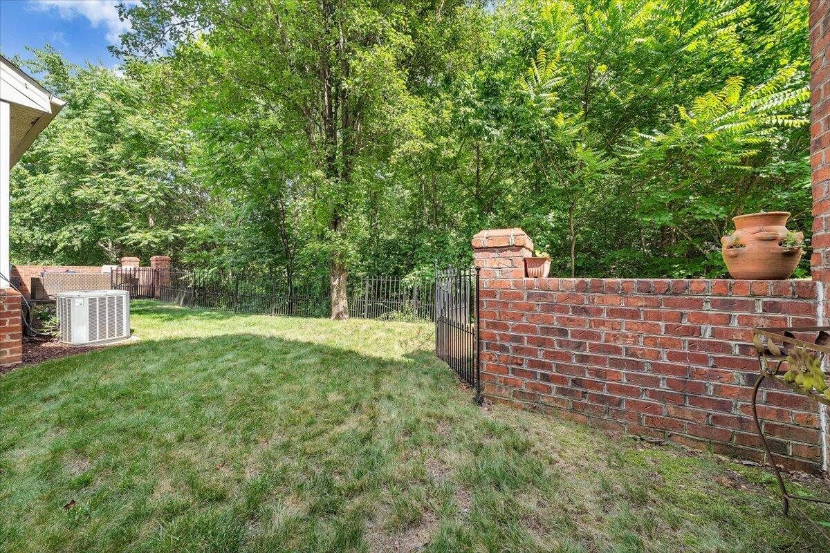 5414 Quail Ridge Court Roanoke, VA 24018 - Photo 27 of 30 Fenced Area for Children/Pets