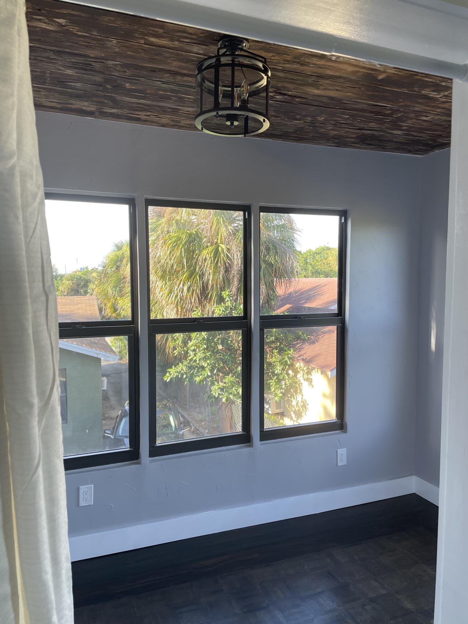 432 15th Street, Unit 2 West Palm Beach, FL 33401 - Photo 4 of 10 a view of window